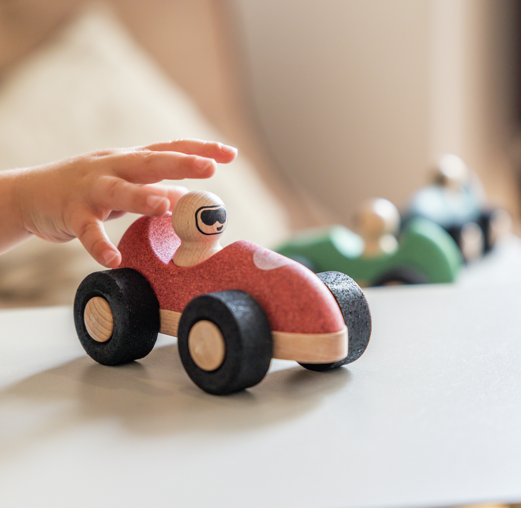 Cork Racer, rot - Schiebefahrzeug aus Kork