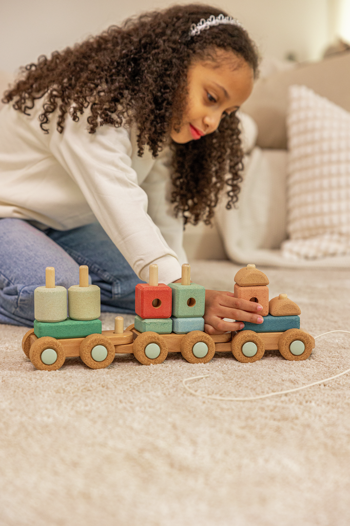 Stapel-Zug aus Kork - Kreatives Spielzeug
