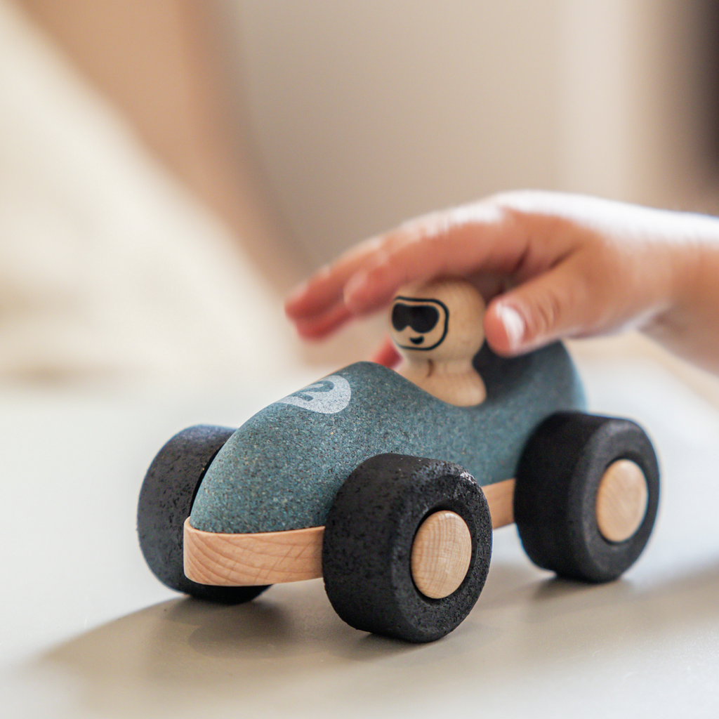 Cork Racer, blau - Schiebefahrzeug aus Kork